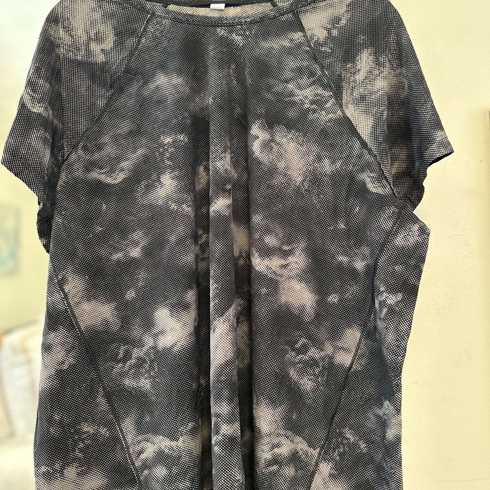Athleta black pattern top-size 2x